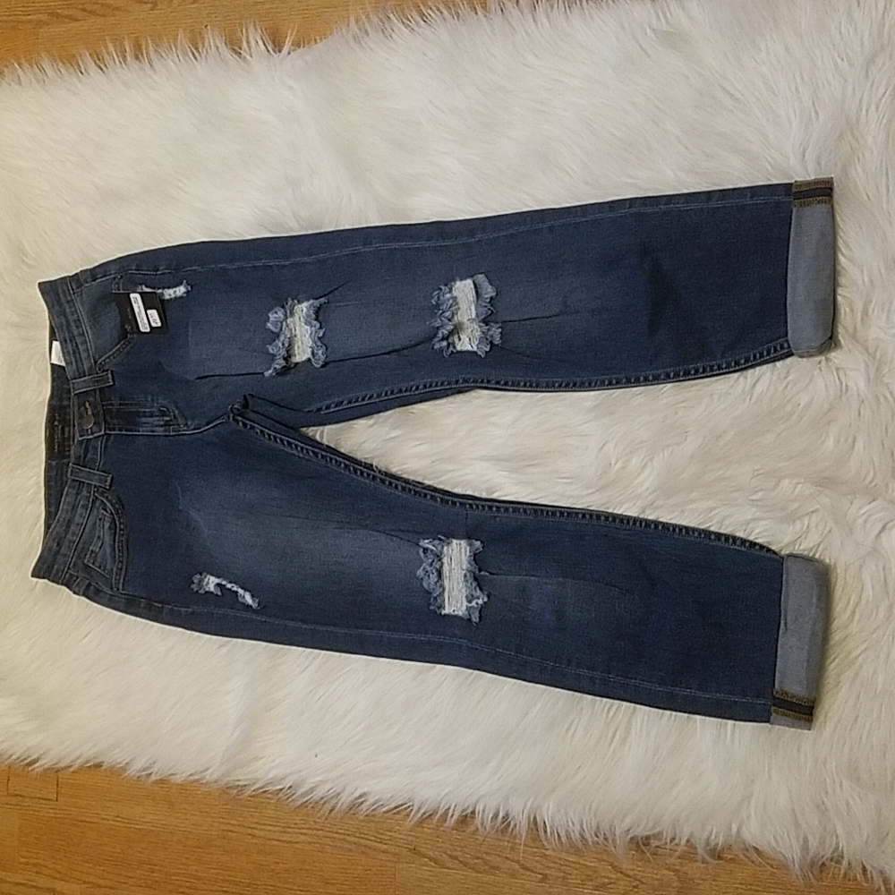 AMERICAN BAZI RIPPED BOY FRIEND JEANS